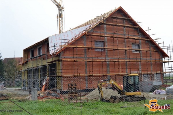 Apače: nov gasilski dom raste hitreje kot so predvidevali